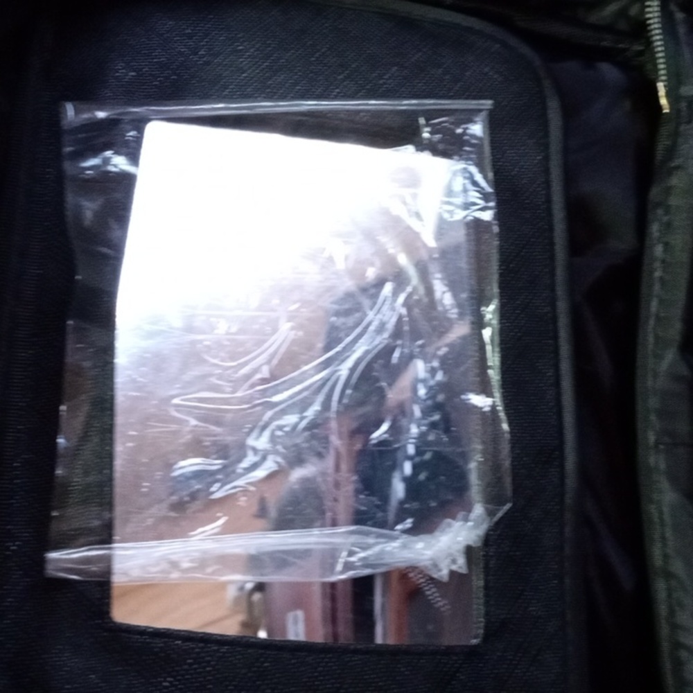 Red Carry Case - Picture 8 of 12